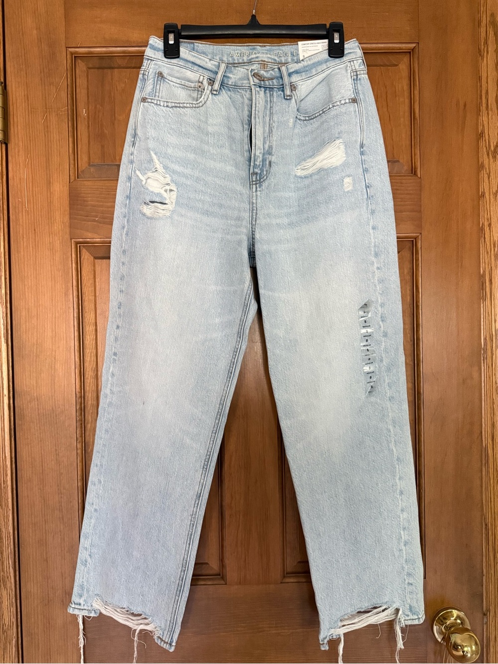 American Eagle Outfitters Light Blue Distressed Cropped Jeans